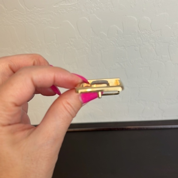 Taner vintage belt buckle Gold tone metal, enamel red with gold tone crocodile - Picture 7 of 12